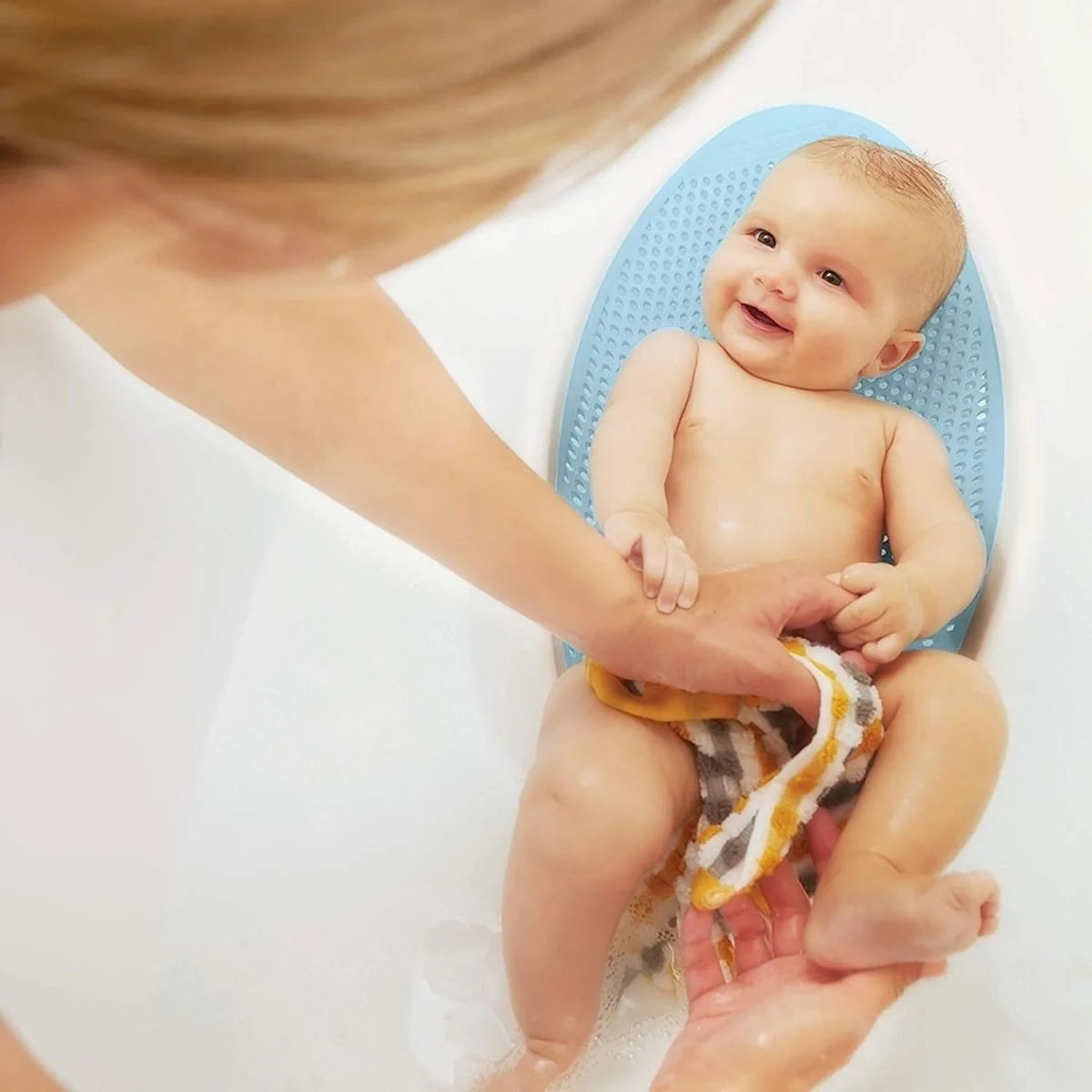 Angelcare Soft-Touch Bath Support Aqua - Image 4