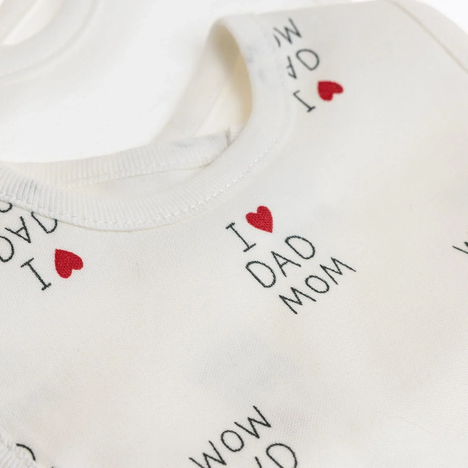 baby me I Love Mom Dad Baby Bib Pack of 2 - Image 6