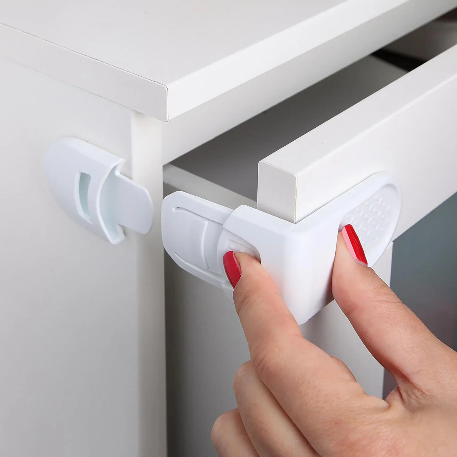 baby plus Double-Buttoned Drawer Lock - Image 3