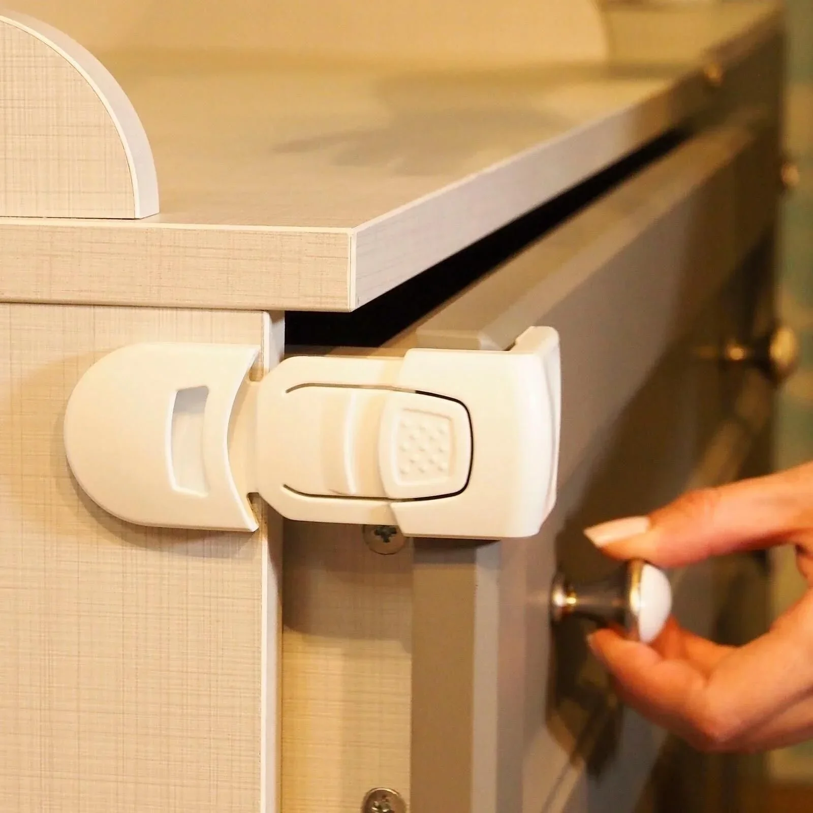 baby plus Double-Buttoned Drawer Lock - Image 6