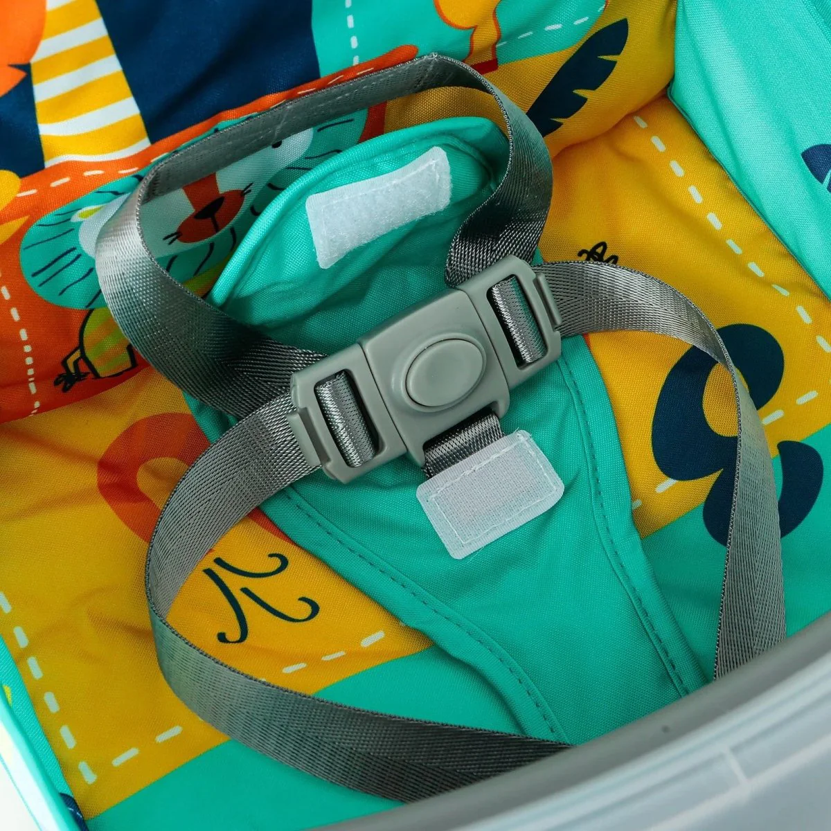 baby plus Picnic Booster Highchair - My friend Giraffe - Image 13