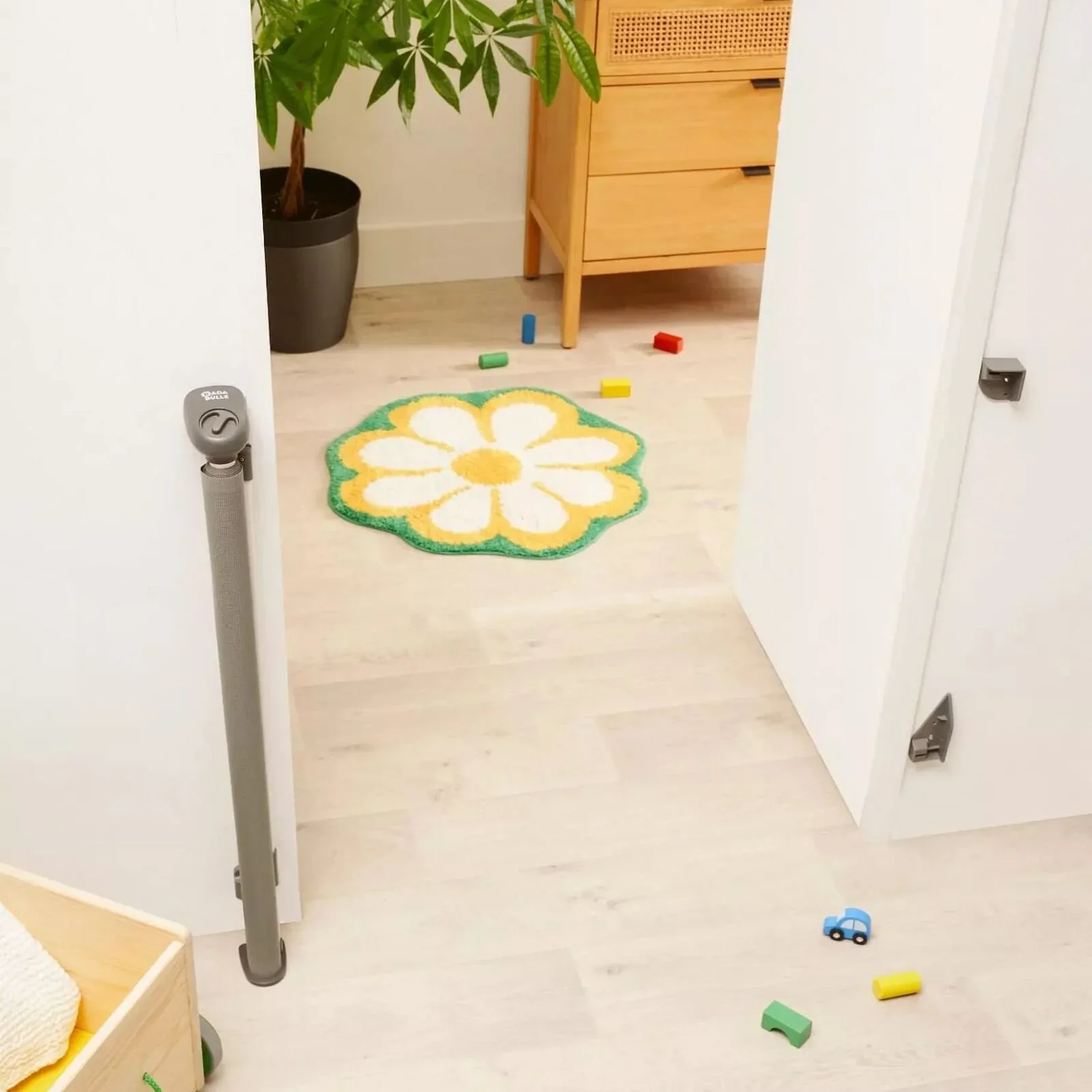 Badabulle Retractable Safety Gate - Image 9