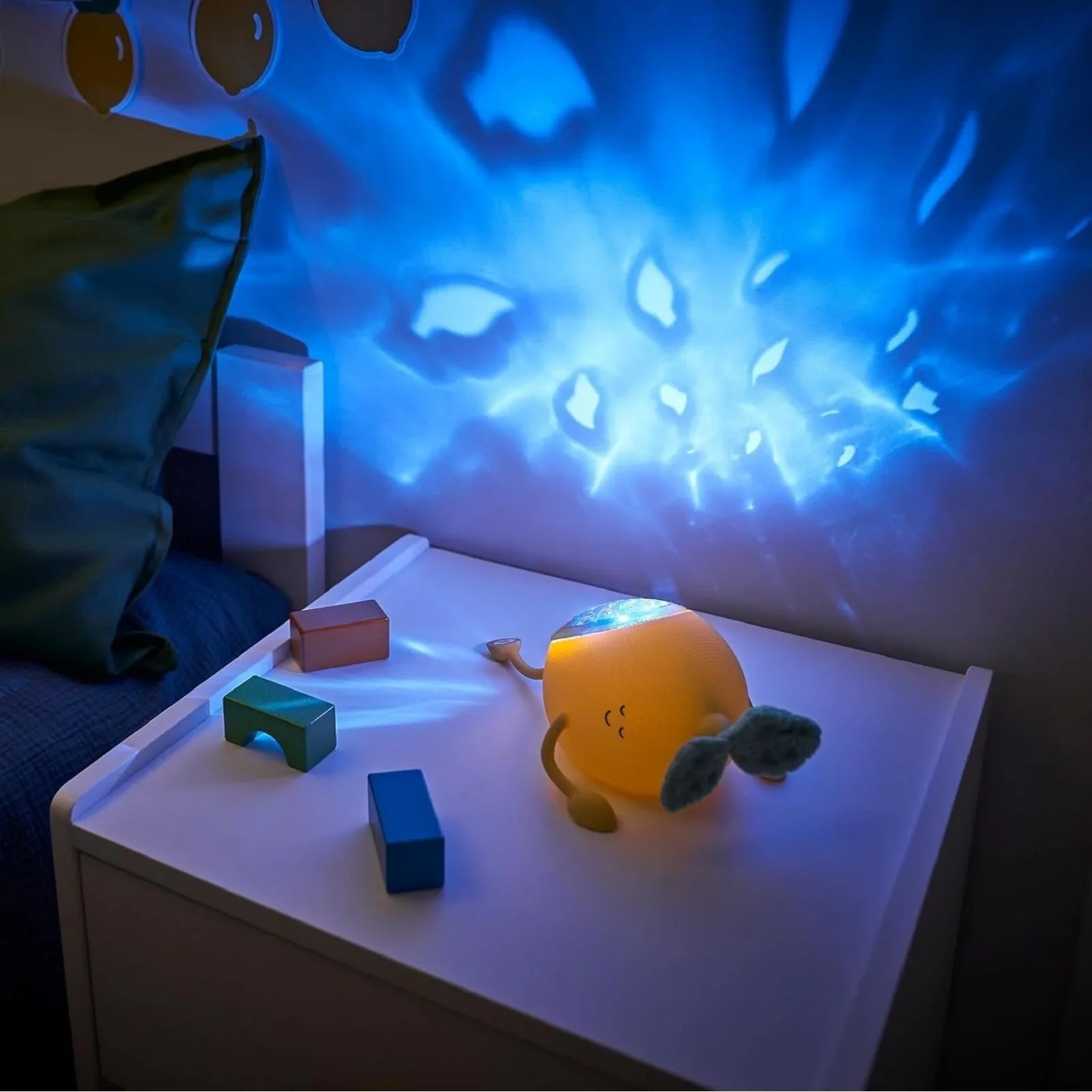 Badabulle Basil Silicone Projection Night Light - Image 2
