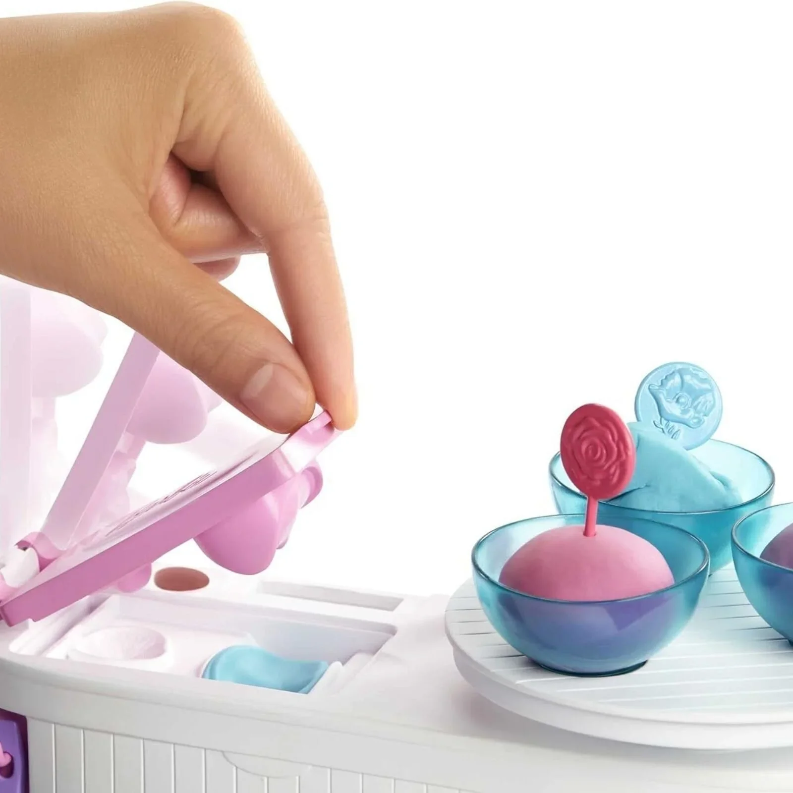 Barbie Face Mask Spa Day Playset - Image 2