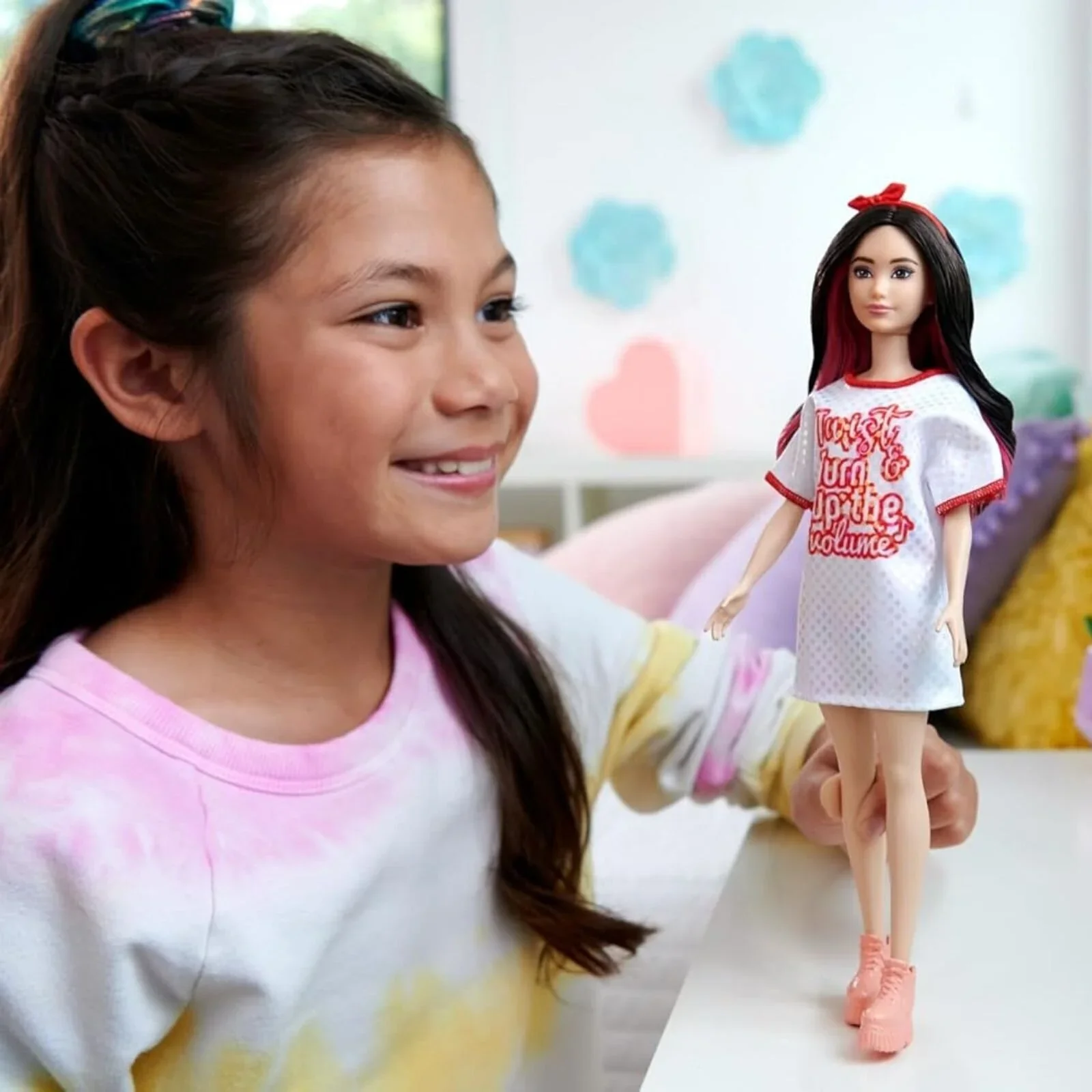 Barbie Fashionista Twisty Turn Up the Volume Doll - Image 5