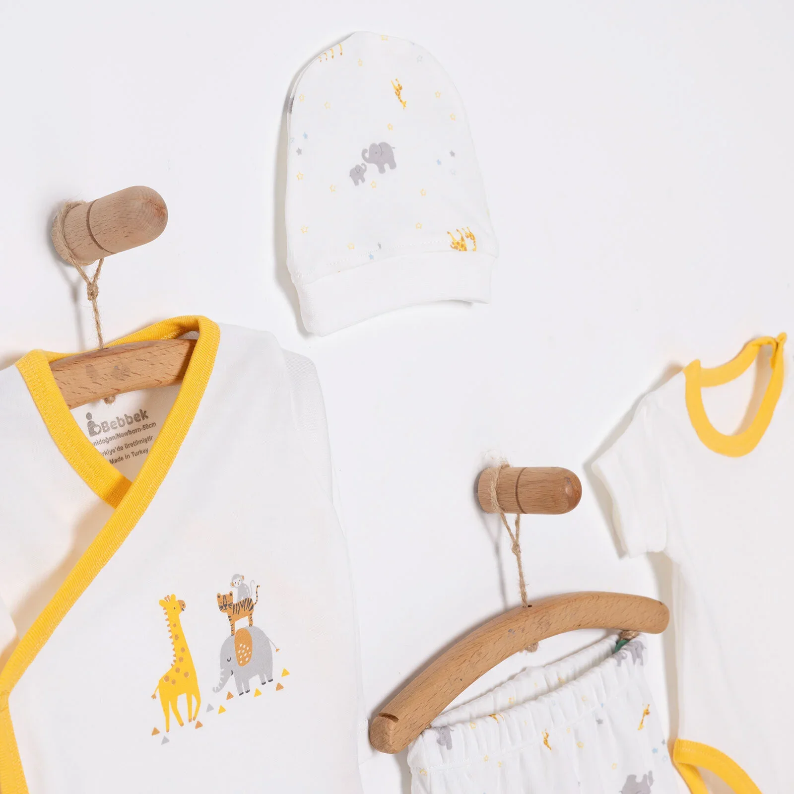 Bebbek Boy 5 Piece Newborn Gift Set - Ecru - Image 3