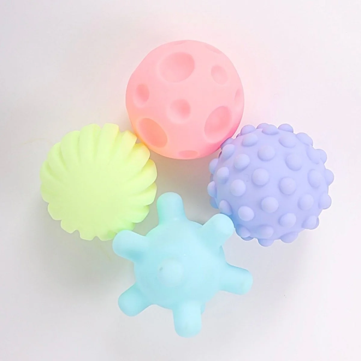 Belo&Me Sensory Balls 4 pcs - Image 2