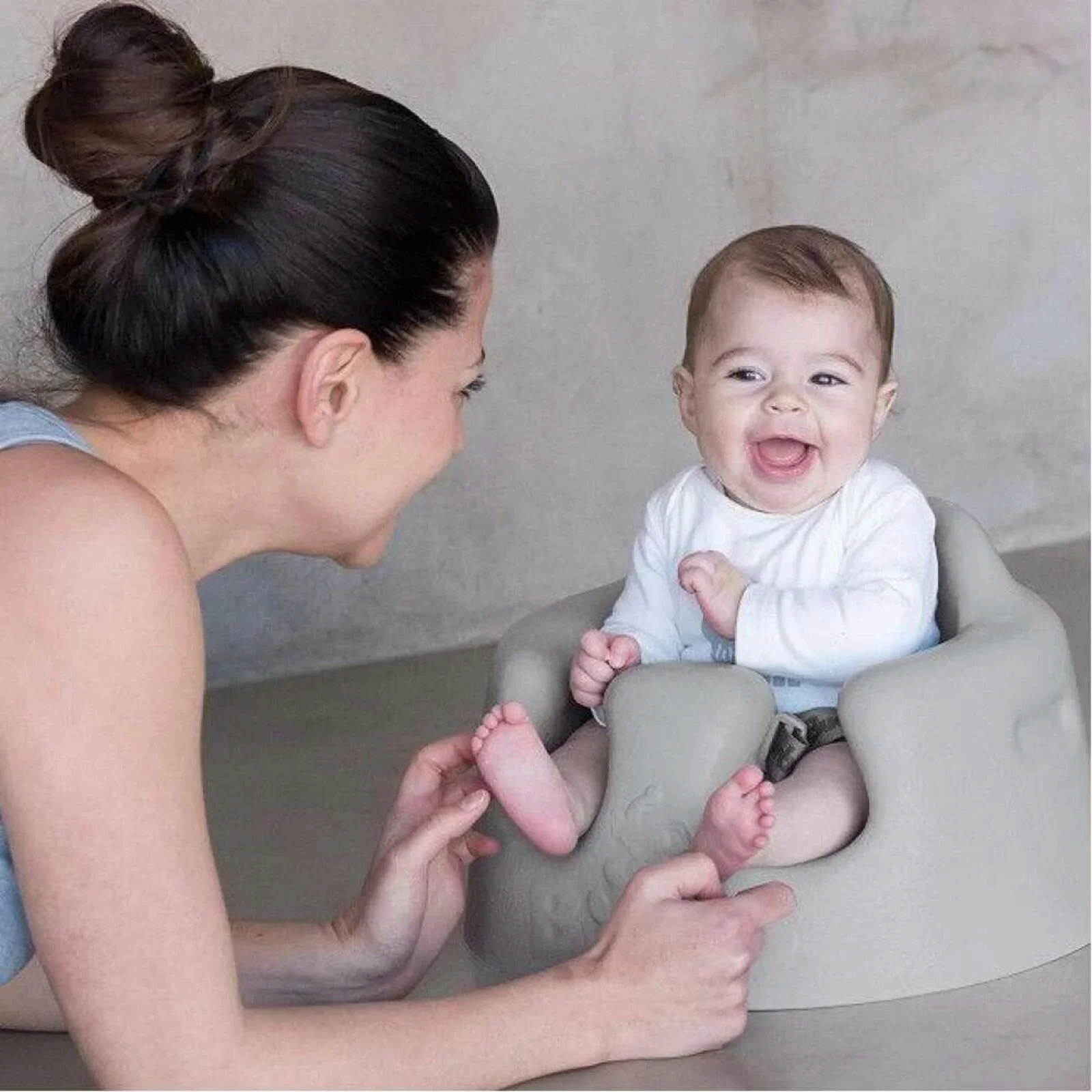 Bumbo Floor Seat 3-12 months - Cool Grey - Image 3