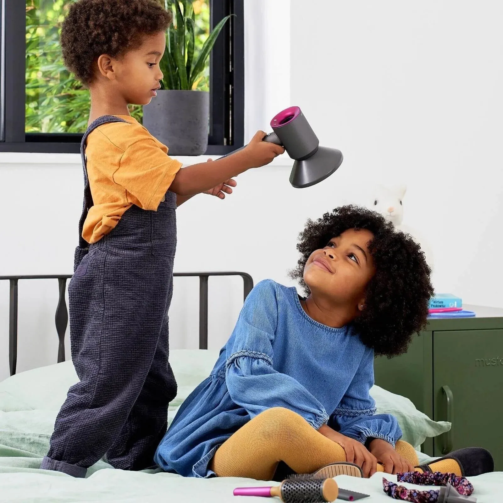 Casdon Dyson Toy Hairdryer Set - Image 3