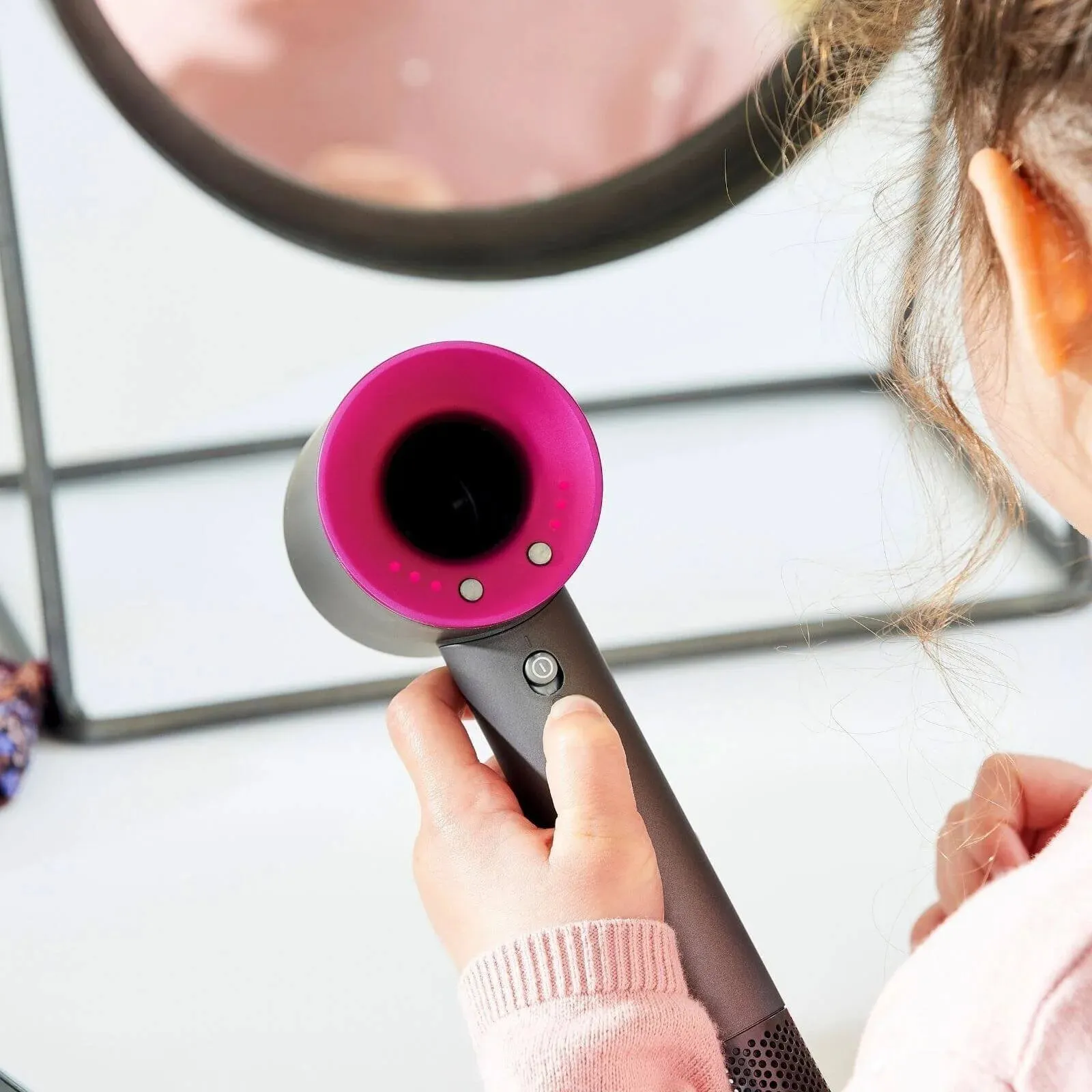 Casdon Dyson Toy Hairdryer Set - Image 5