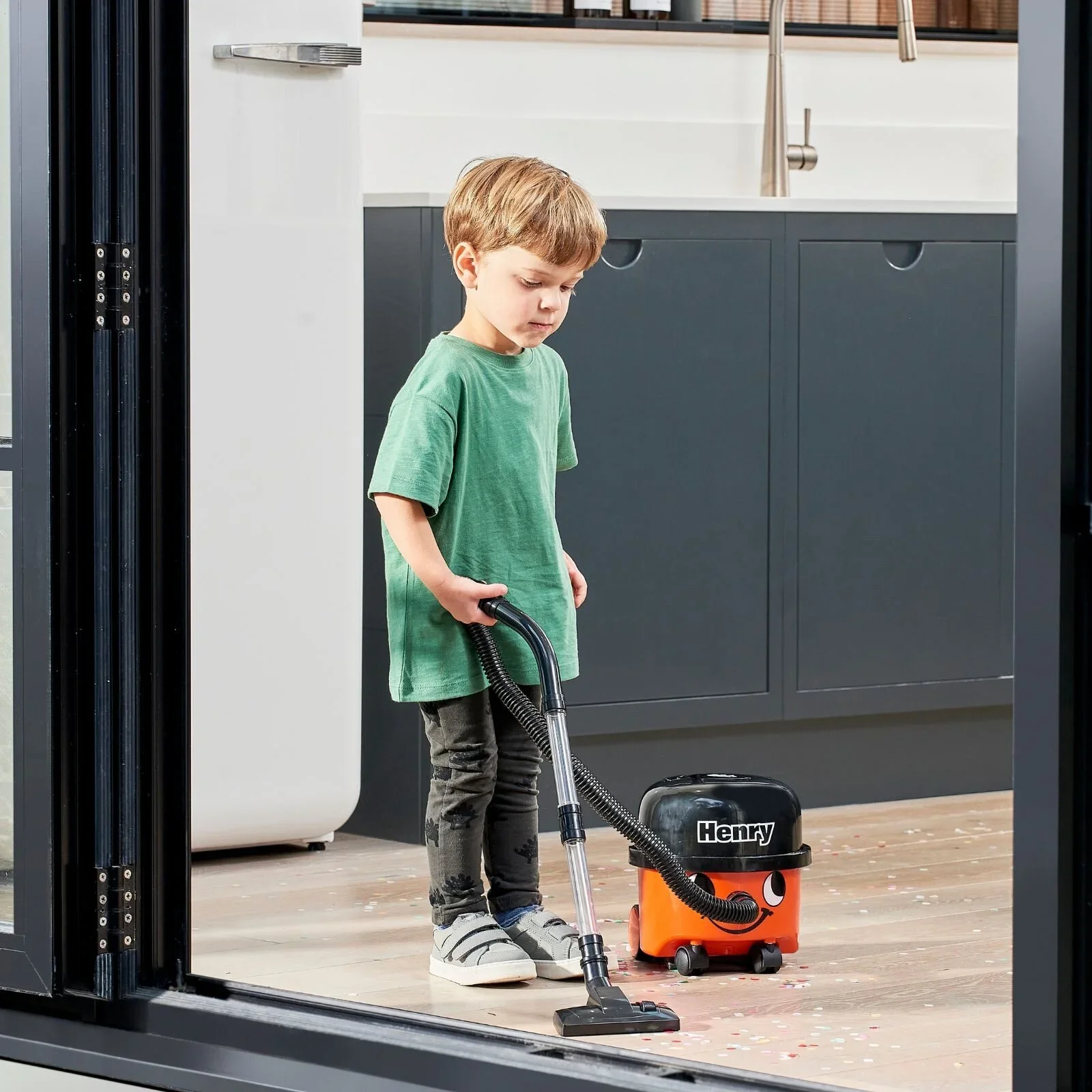 Casdon Henry Vacuum Cleaner - Image 6