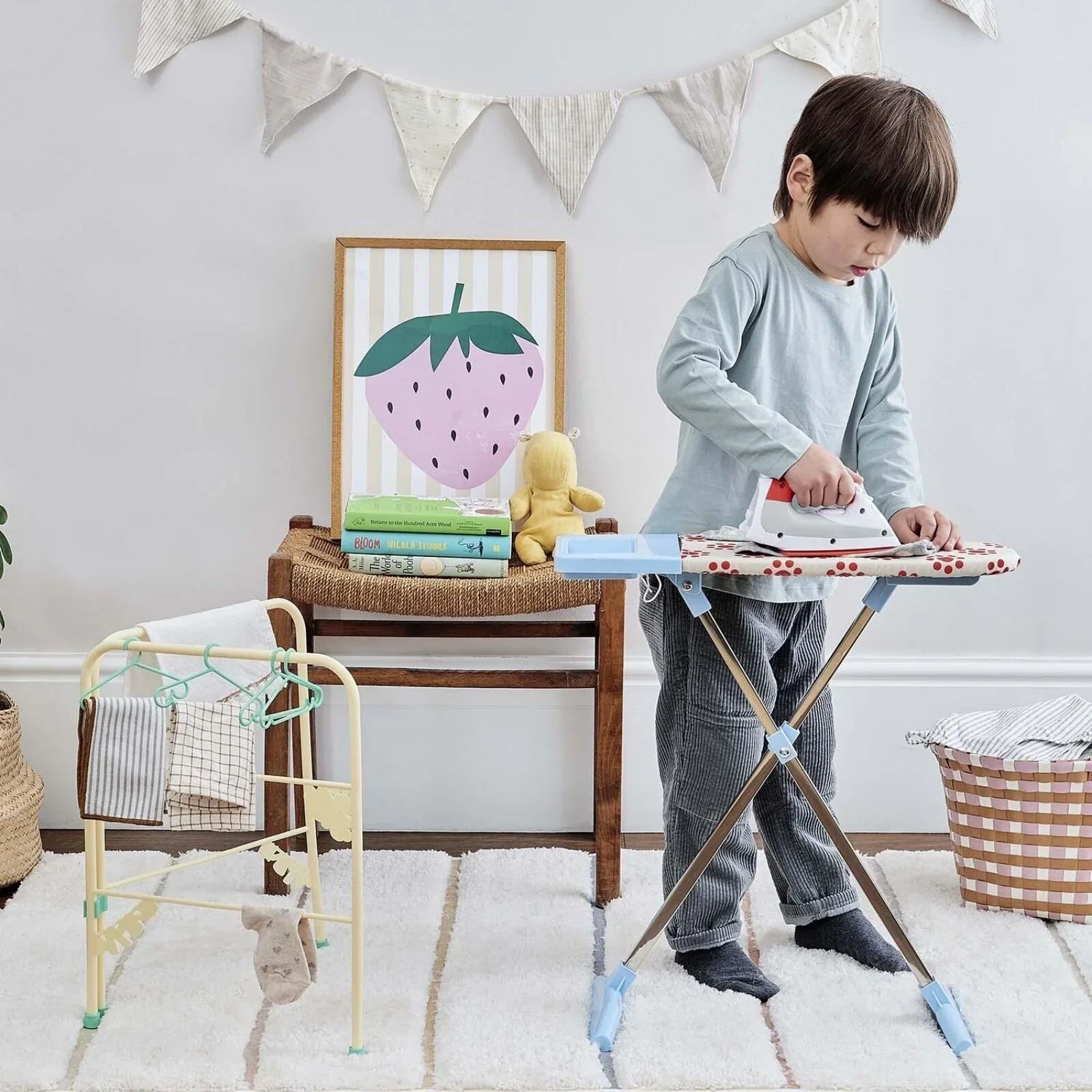 Casdon Ironing Set - Image 3