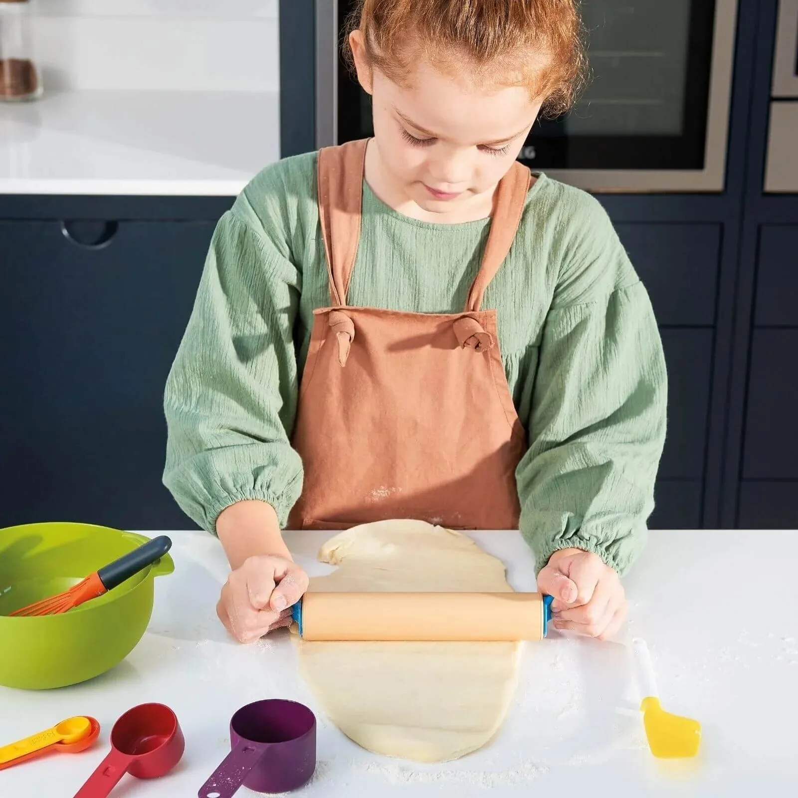 Casdon Joseph Joseph Toy Baking Set - Image 6