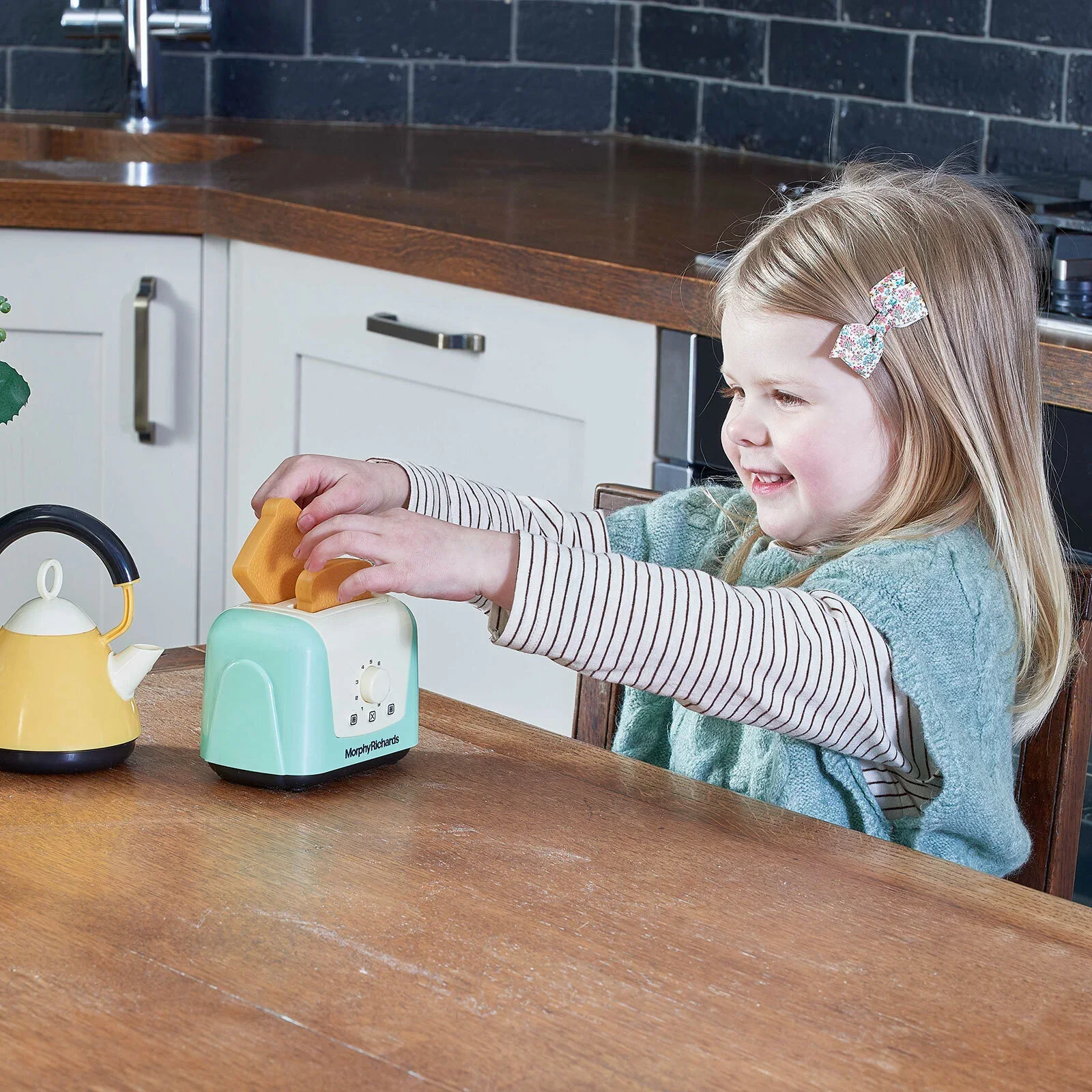 Casdon Morphy Richards Toaster & Kettle - Image 3