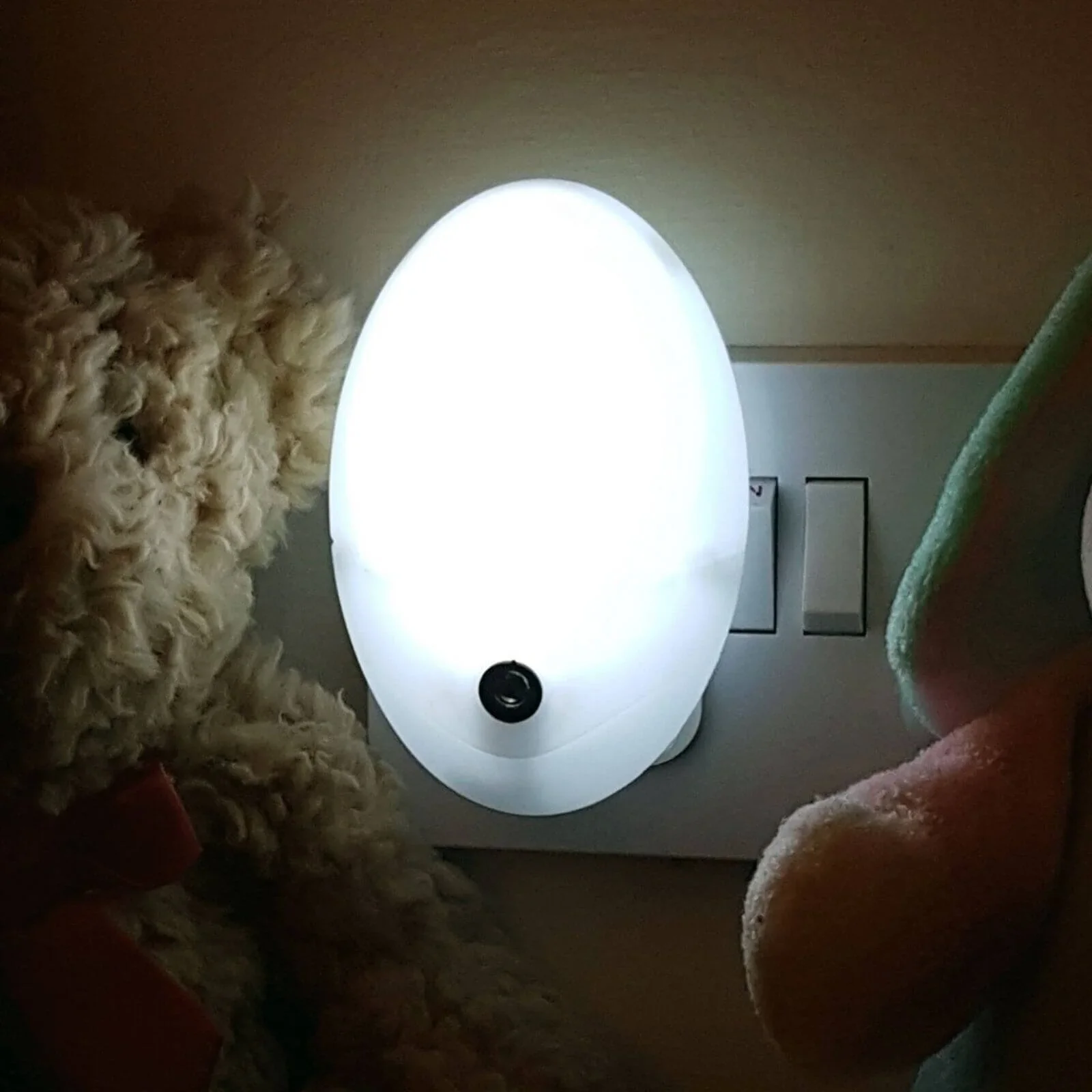 Clippasafe Nightlight with Sensor - Image 2