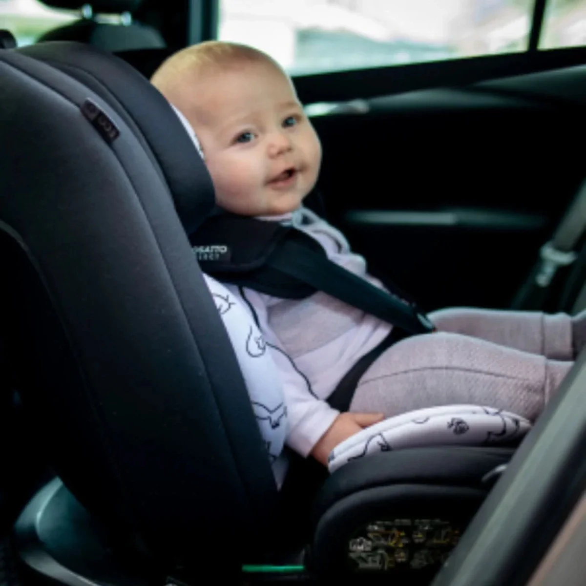 Cosatto Get Set Grow i-Size 360 Car Seat - D Is For Dino - Image 8