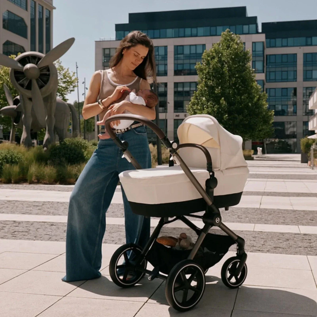 Cybex Eos Lux Silver 2-in-1 Pushchair - Lava Grey - Image 12
