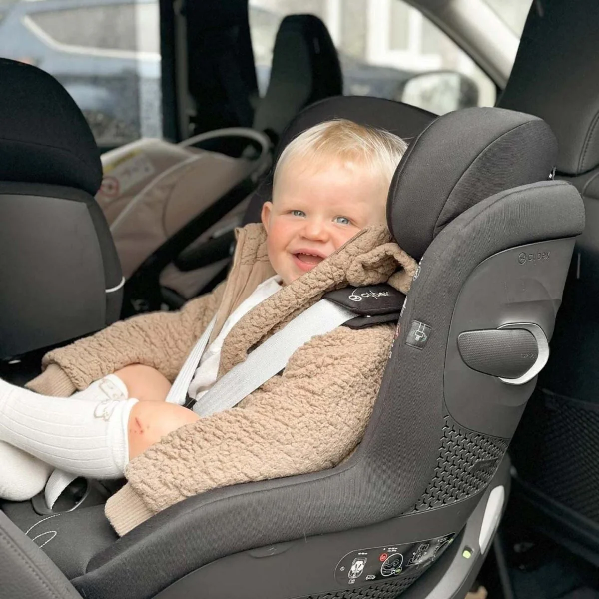 Cybex Sirona G i-Size Plus Group 0/1 Car Seat - Stone Grey - Image 6