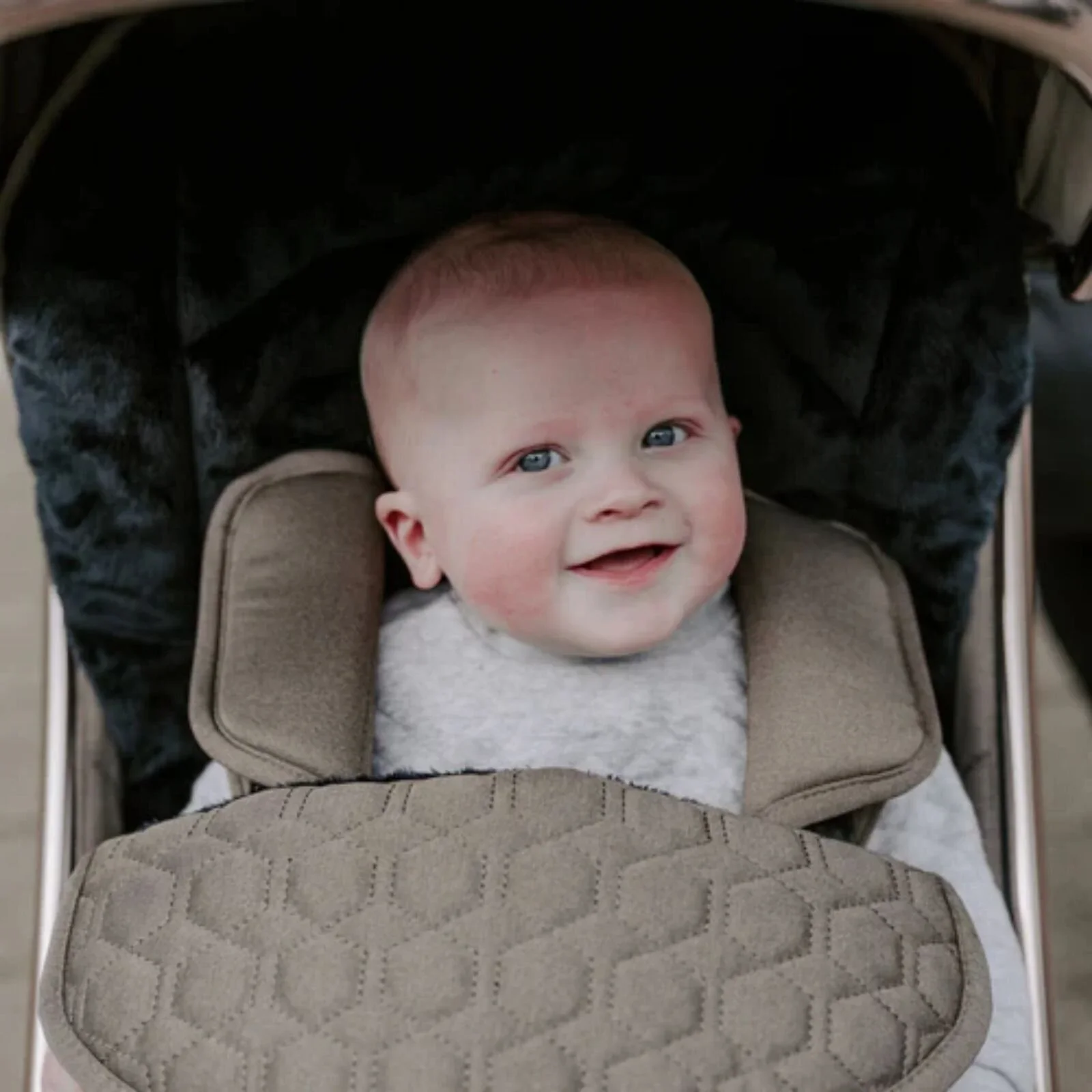 eggZ® Stroller - Carbonite - Image 20