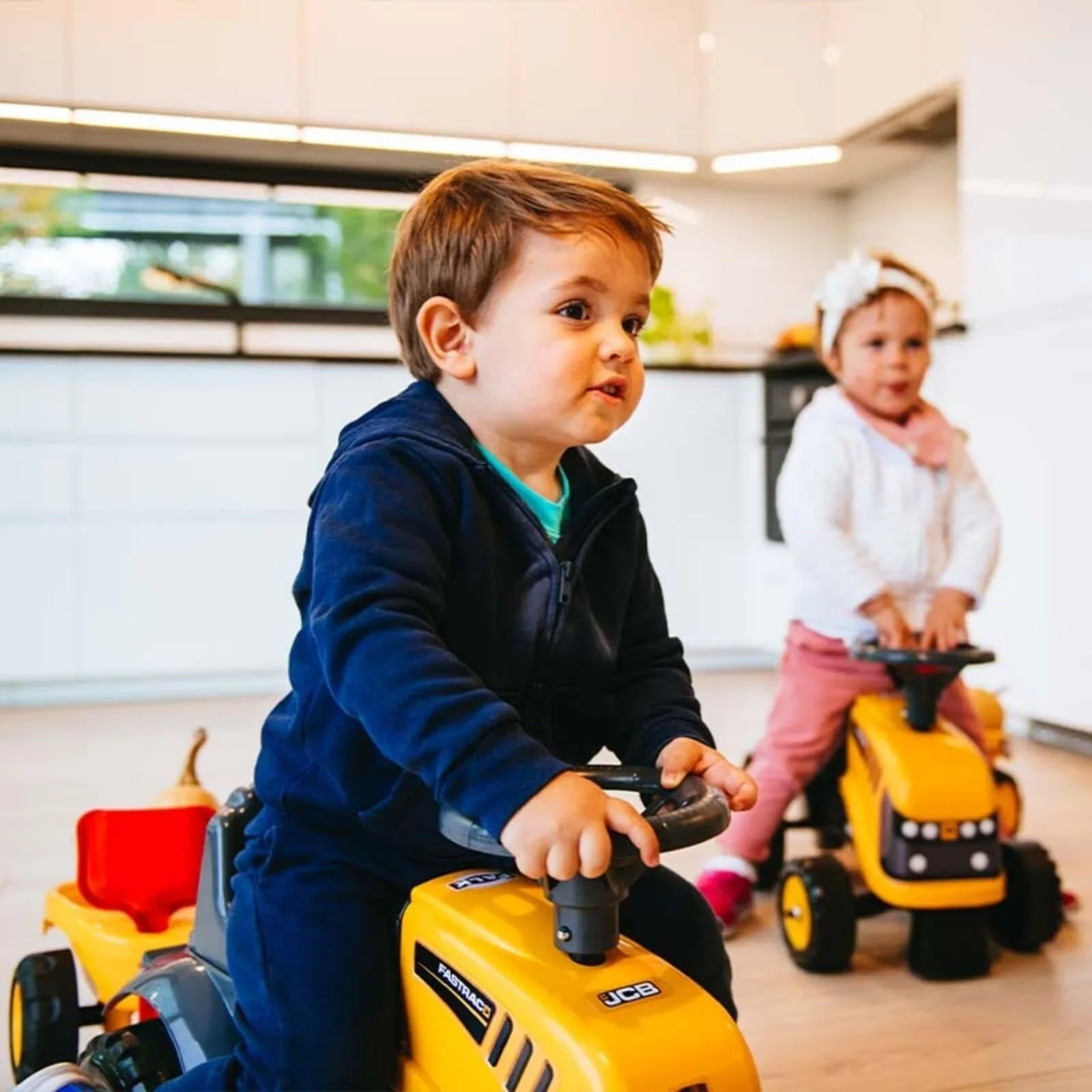 Falk Baby JCB Ride On Tractor with Trailer - Image 4
