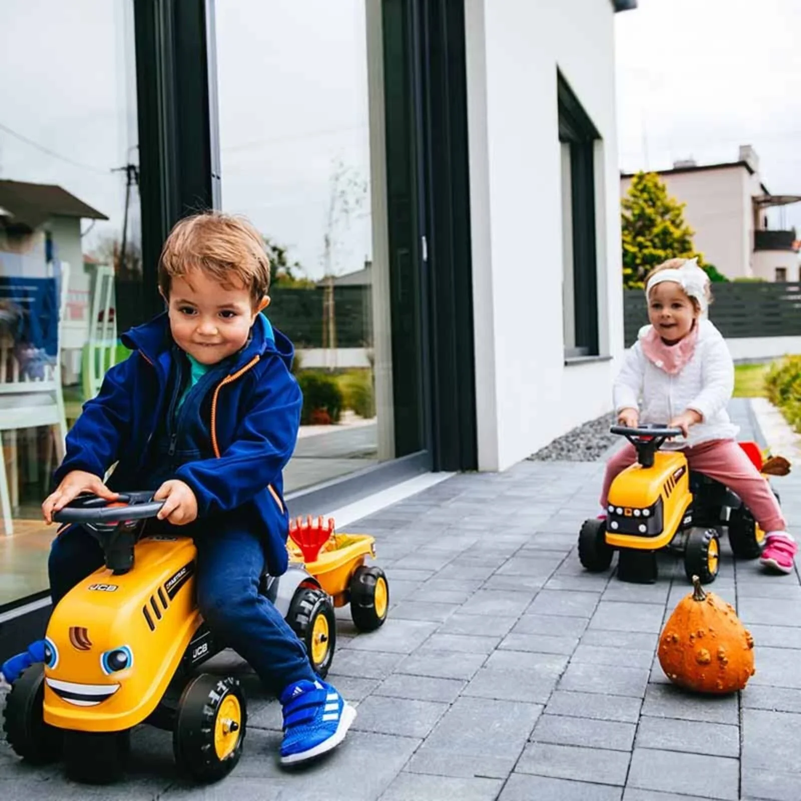 Falk Baby JCB Ride On Tractor with Trailer - Image 5