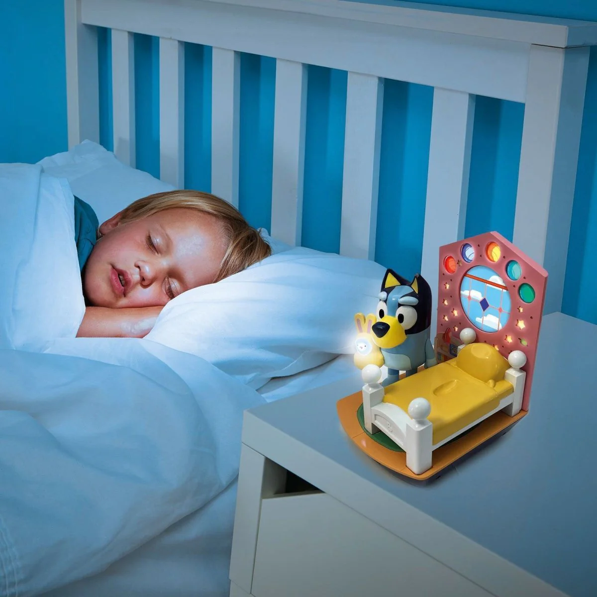 GoGlow Bluey Dream 3-in-1 Nightlight, Torch and Sleep Trainer - Image 8