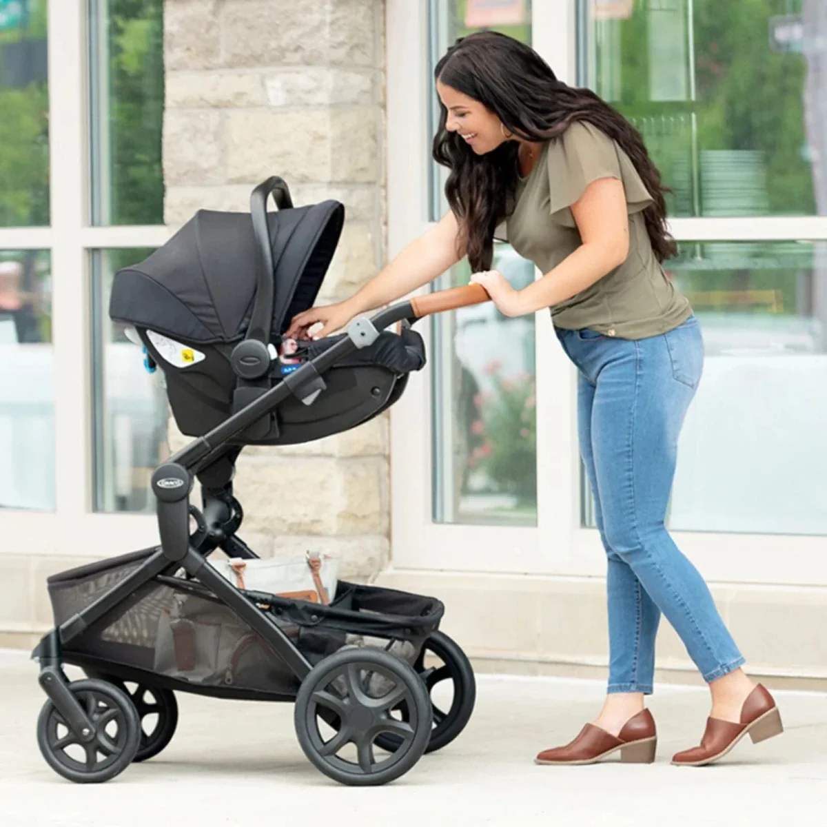 Graco SnugEssentials i-Size R129 Infant Car Seat - Midnight Black - Image 7