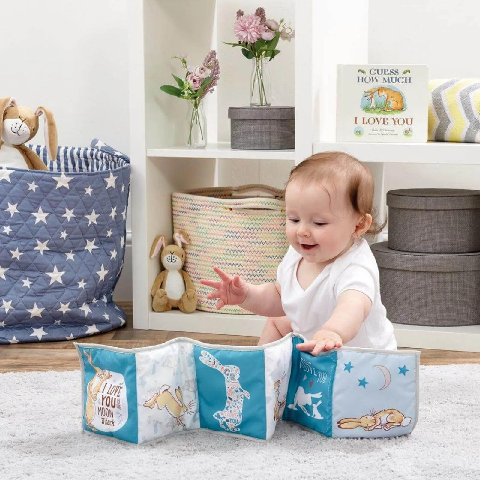 Guess How Much I Love You Unfold & Discover Activity Toy - Image 4