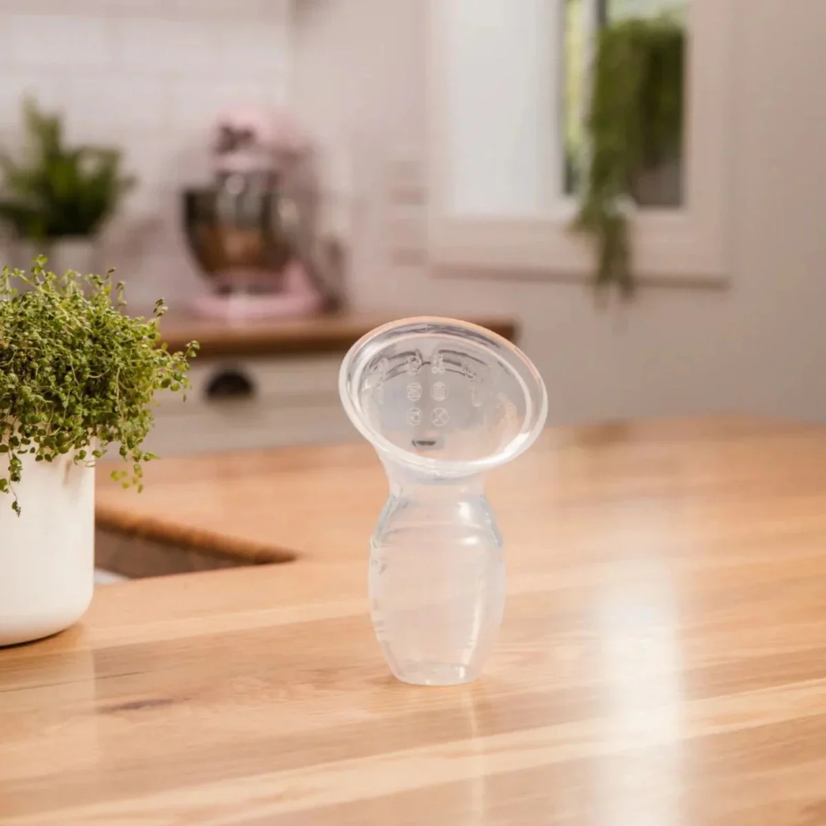 Haakaa Gen. 1 Silicone Breast Pump - Image 2