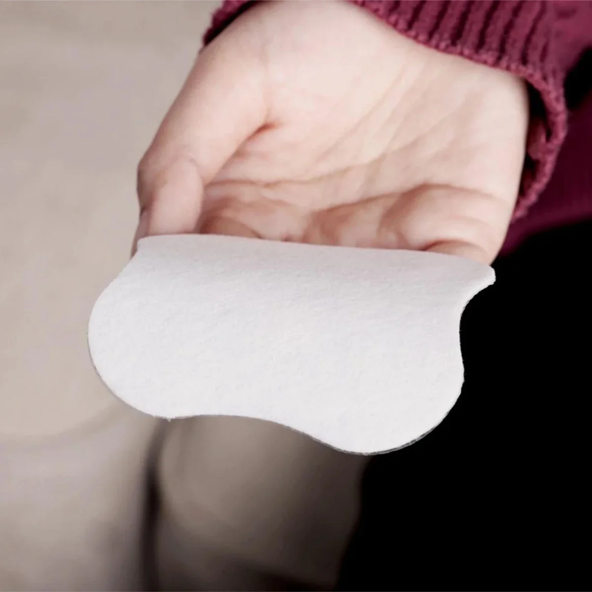 Haakaa Soothing Hydrogel Breast Pads Pack of 8 - Image 4