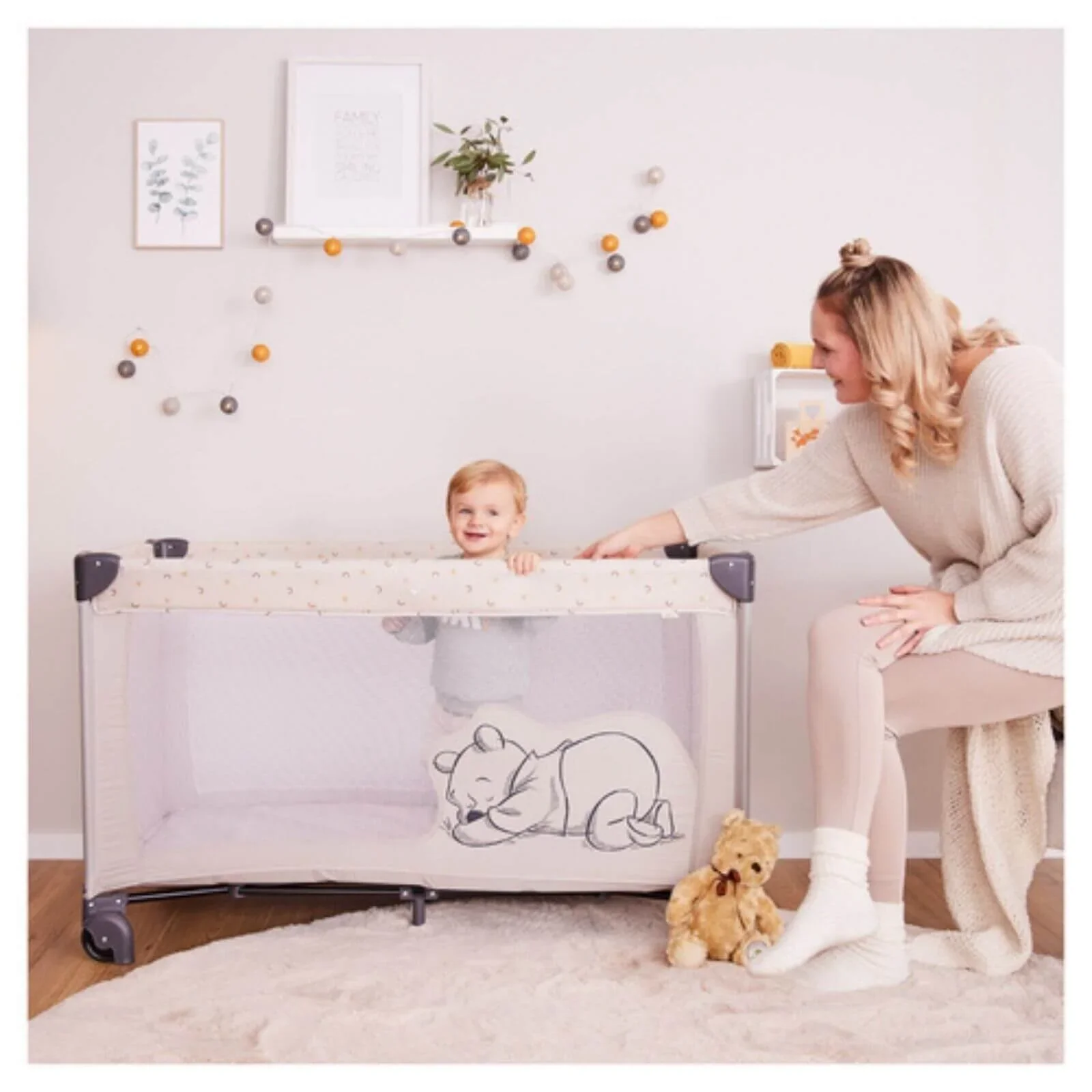 Hauck Dream N Play Go Travel Cot - Winnie the Pooh - Image 9