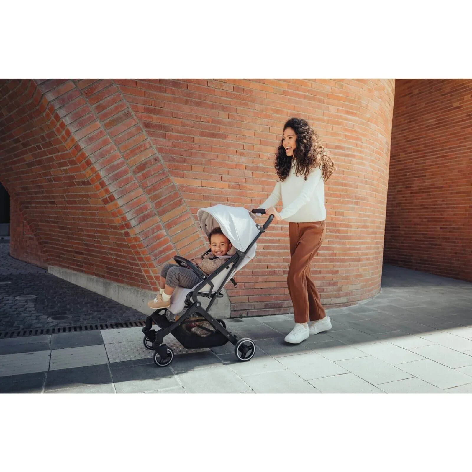 Hauck Travel N Care Pushchair - Black - Image 11