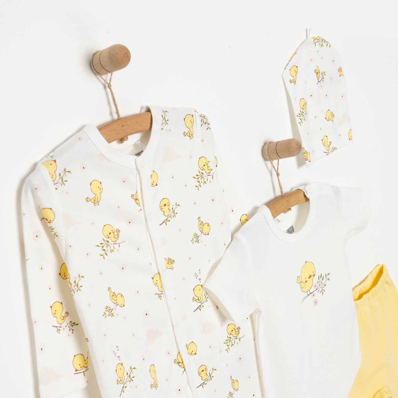 HelloBaby Girl Newborn Set 4 pcs - Ecru - Image 3