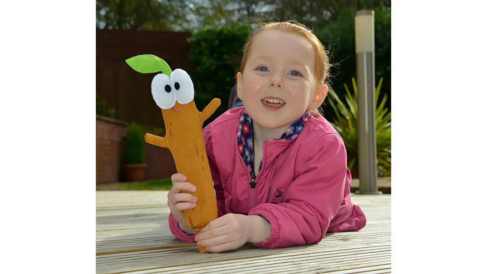 Hey Duggee Fun Singing Sticky Stick Stick Soft Toy - Image 3