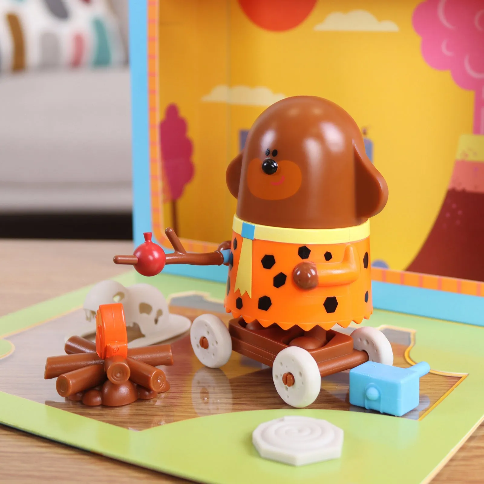 Hey Duggee Secret Surprise Take & Play Set - Dinosaurs with Duggee - Image 3