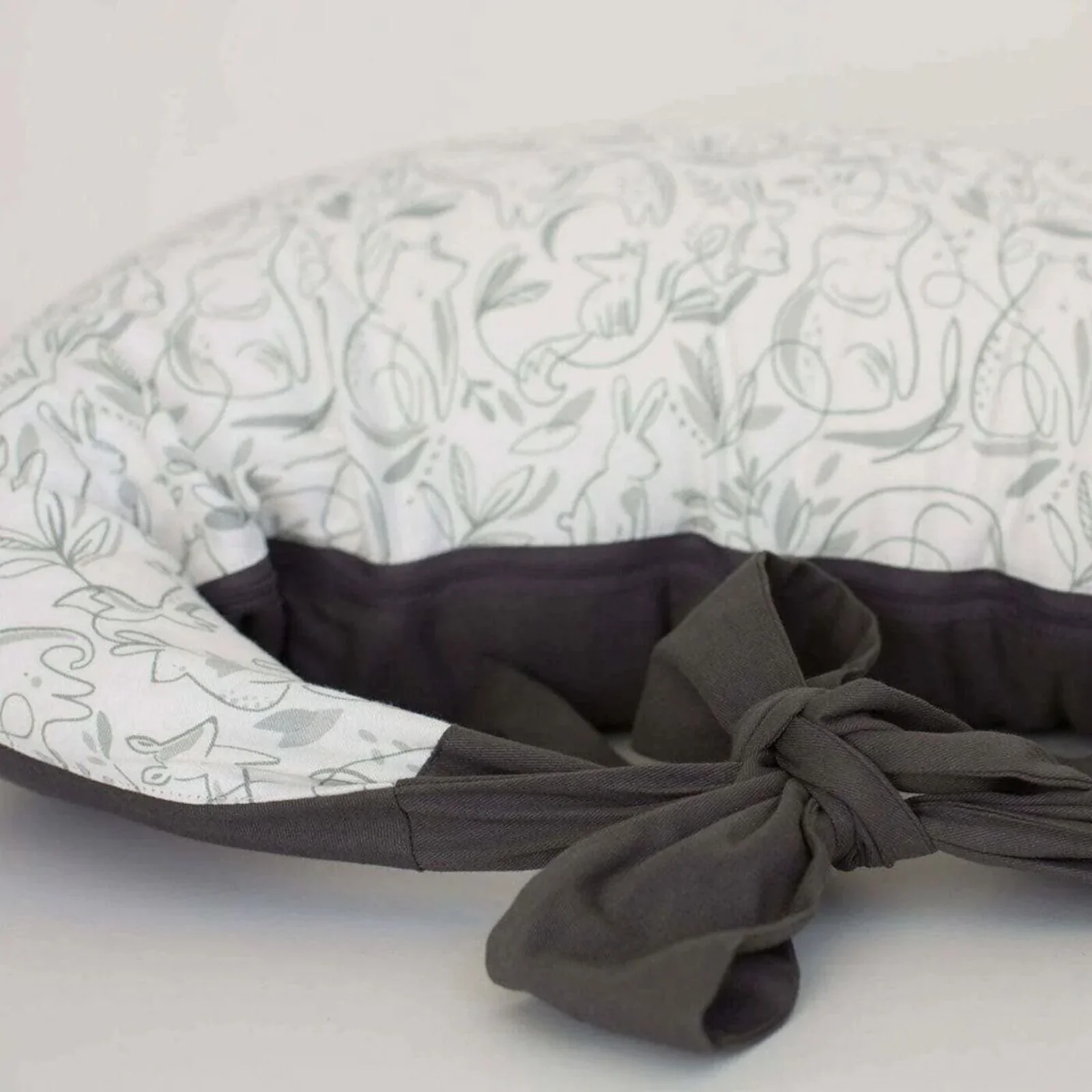 Hippychick Feeding Pillow - Animal Friends Grey - Image 3