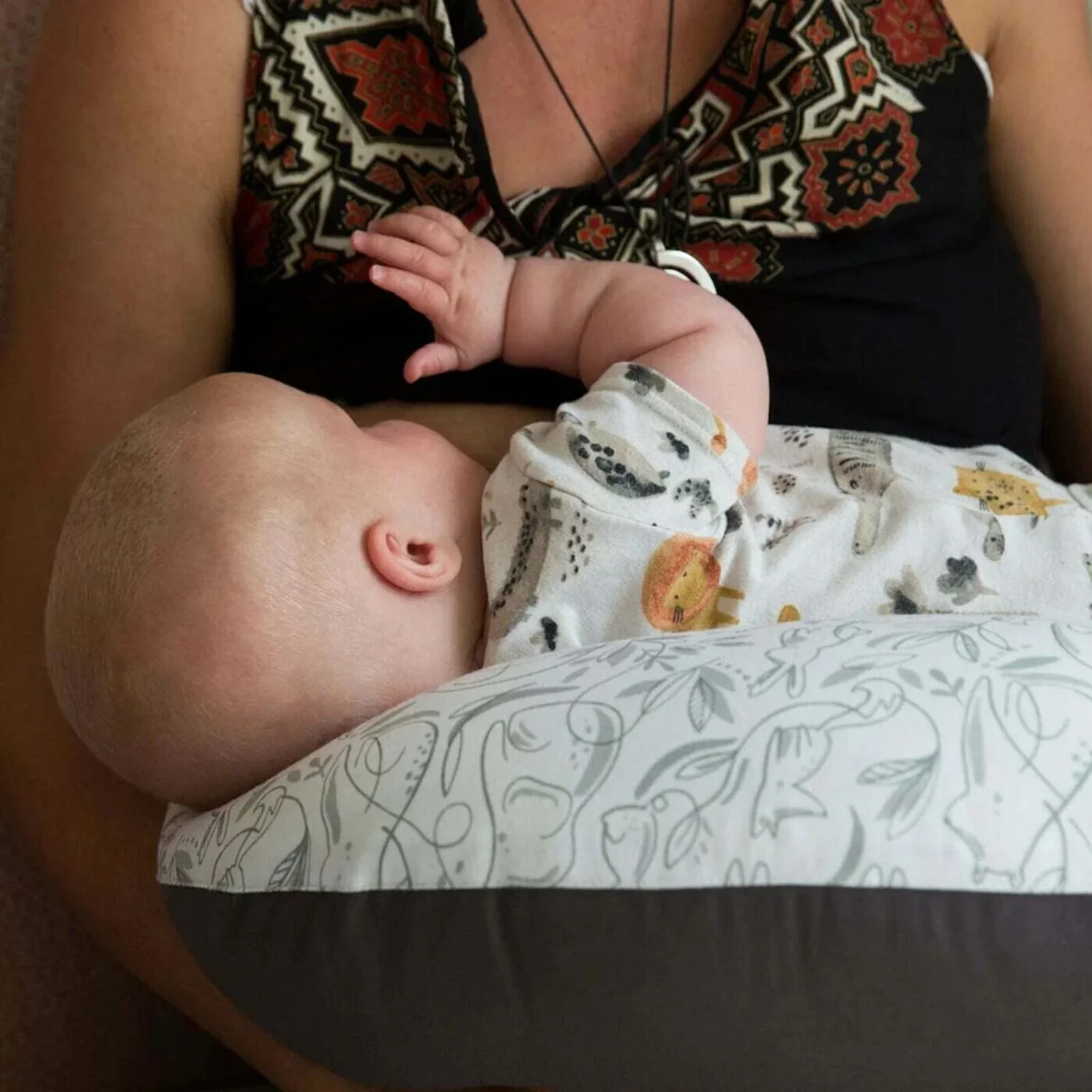 Hippychick Feeding Pillow - Animal Friends Grey - Image 5