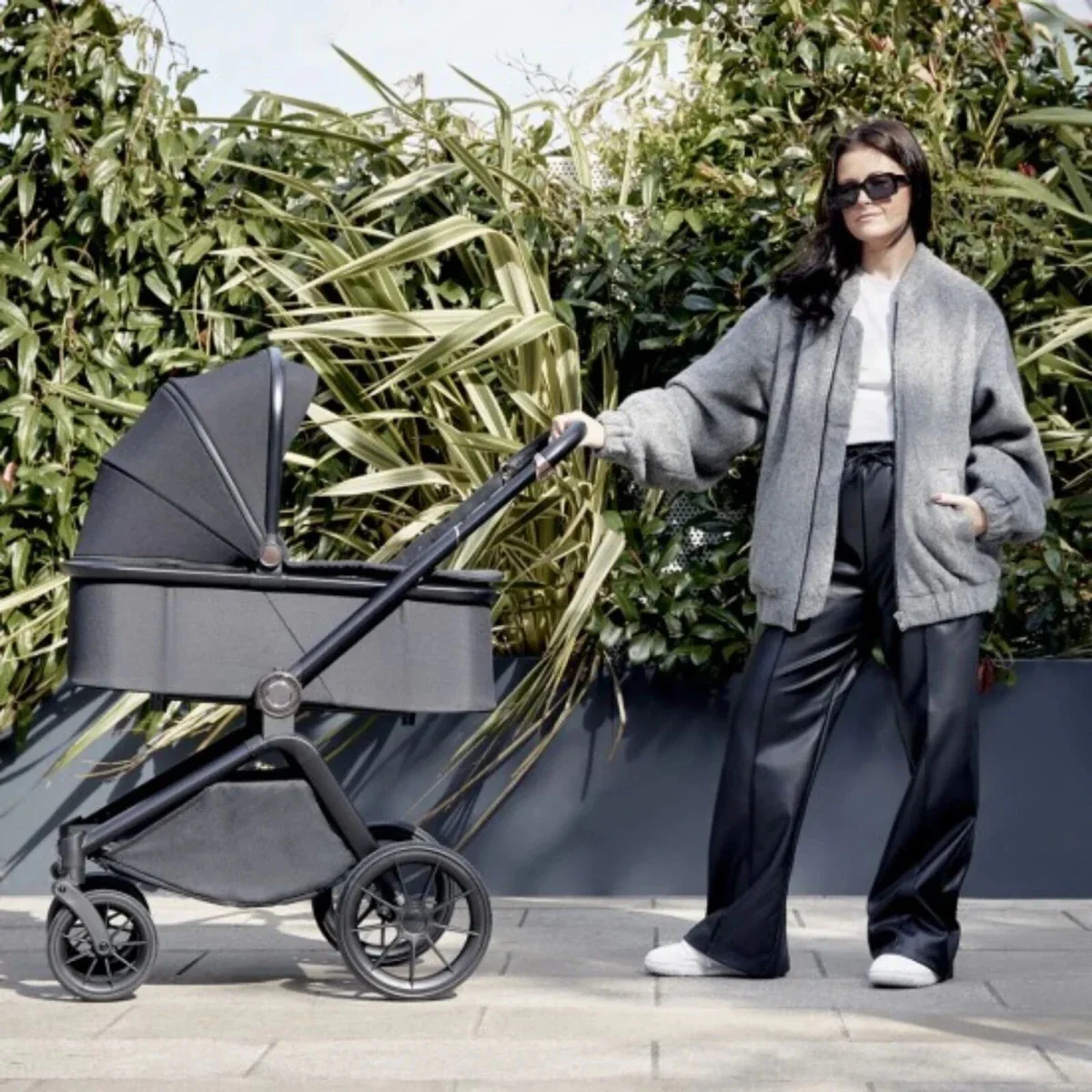 Ickle Bubba Altima Pram 9 pcs - Black - Image 16