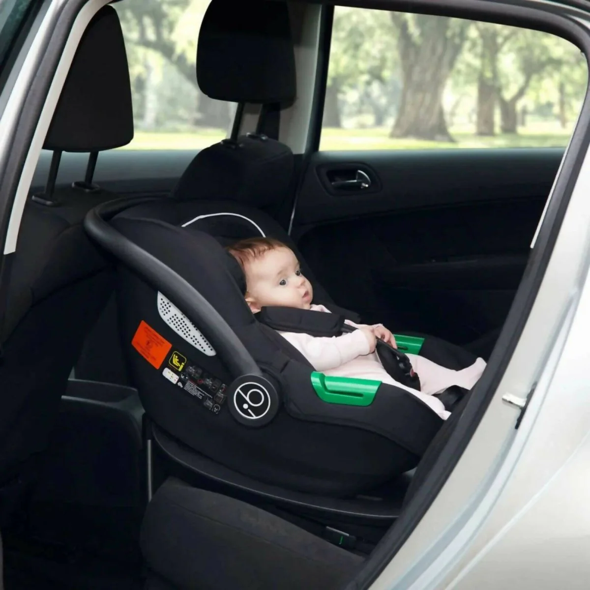 Ickle Bubba Cirrus i-Size Car Seat & ISOFIX Base - Black - Image 7