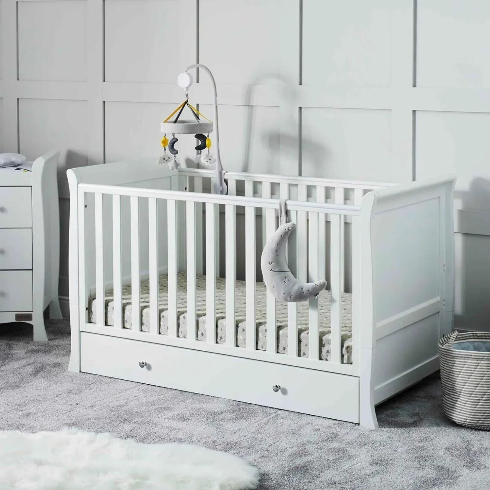 Ickle Bubba Snowdon Classic Cot Bed White - Premium Sprung Mattress - Image 2