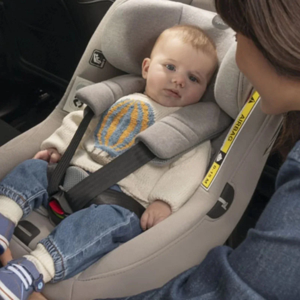 Inglesina Darwin Next Stage i-Size Car Seat - Vulcan Black - Image 4