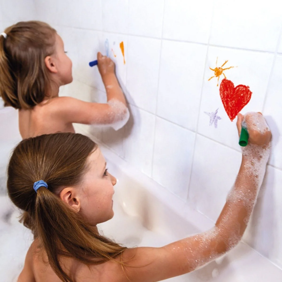 Janod Colouring in the Bath - Image 7