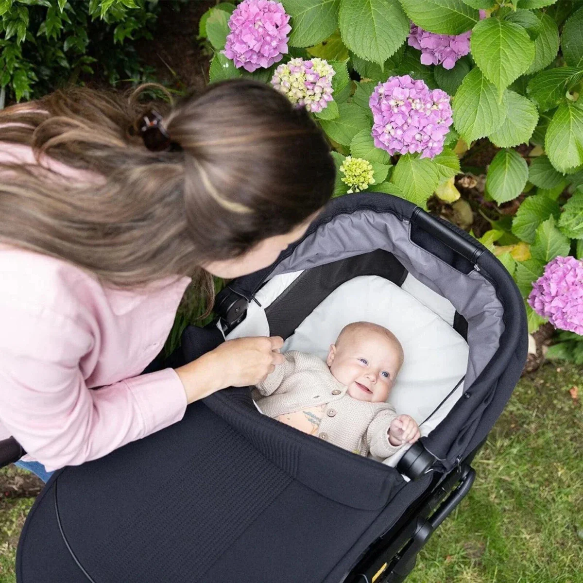 Joie Ramble XL Signature Carrycot - Eclipse - Image 5