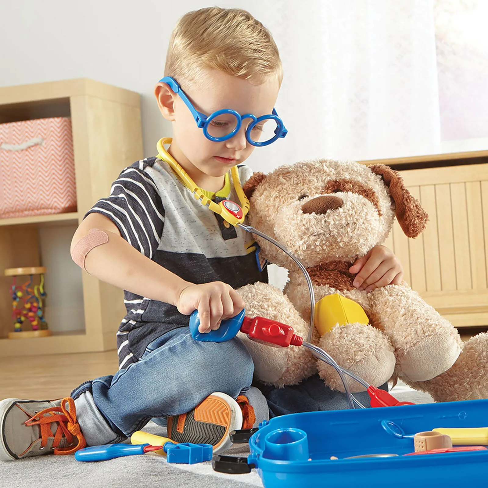 Learning Resources Pretend & Play Doctor Set - Image 6