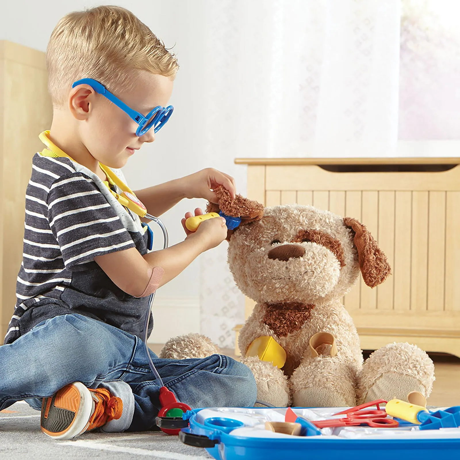 Learning Resources Pretend & Play Doctor Set - Image 7