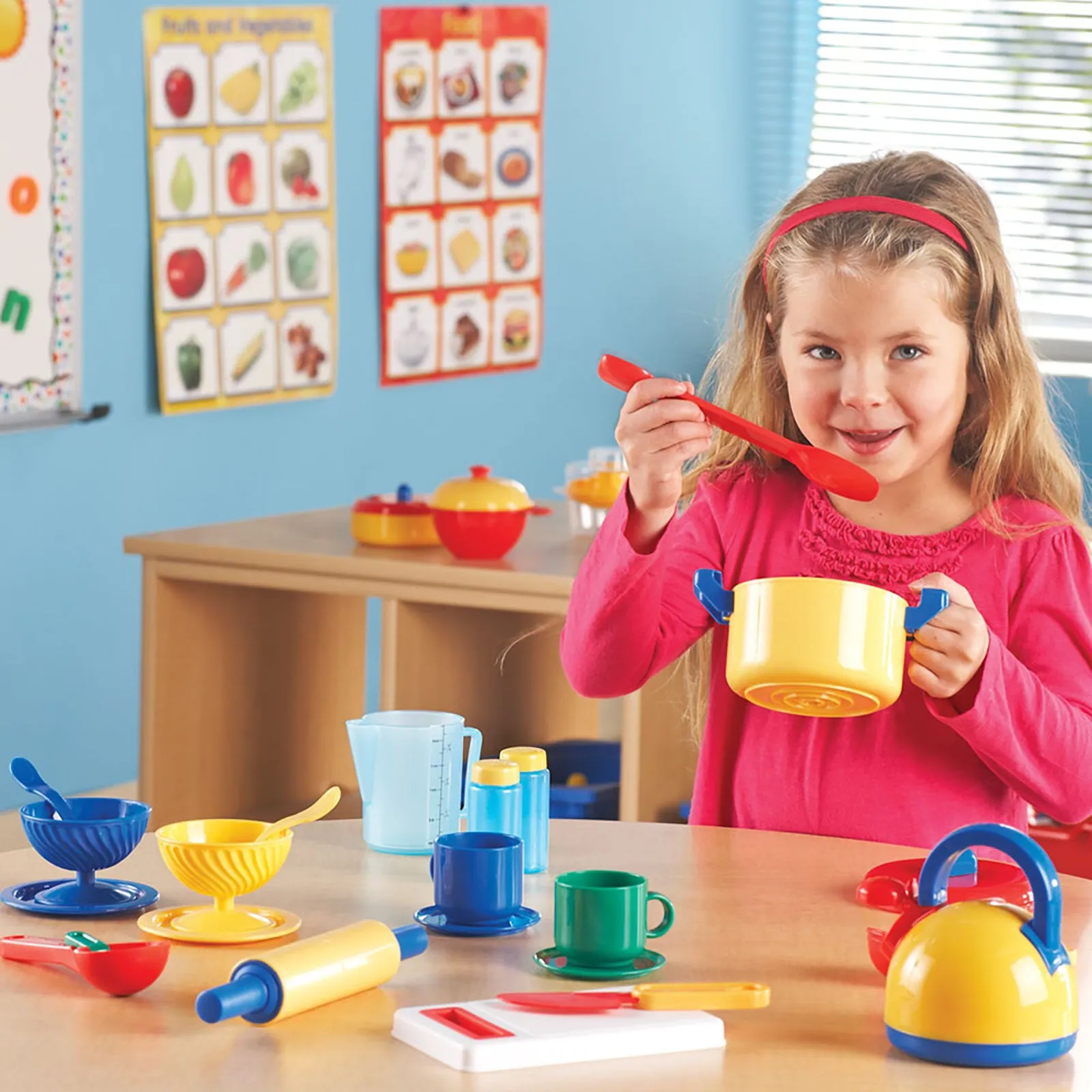 Learning Resources Pretend & Play Great Value Kitchen Set - Image 4