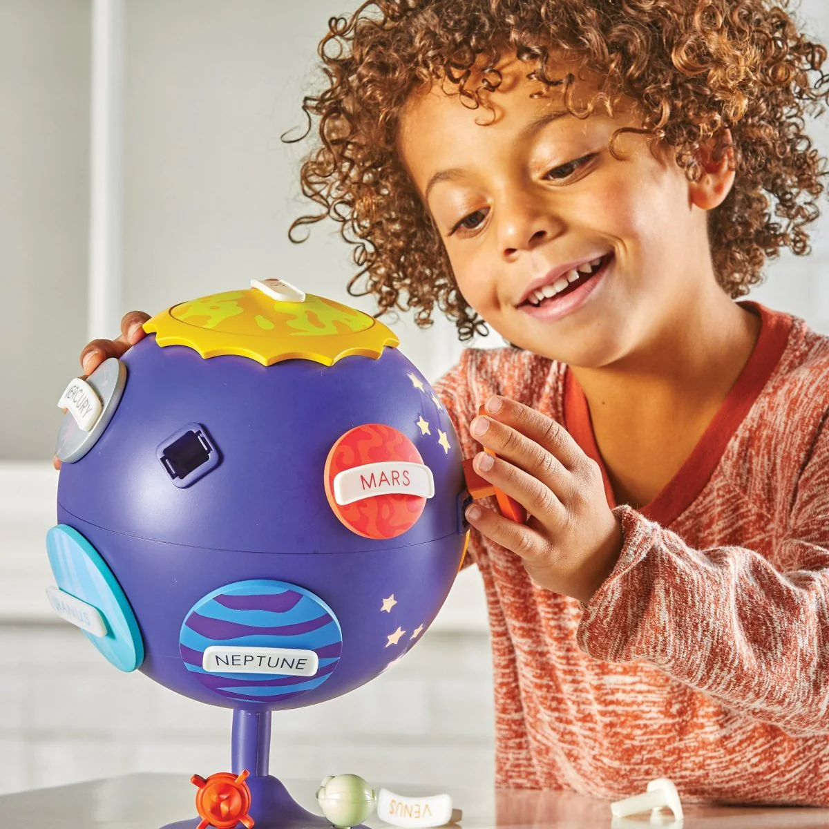 Learning Resources Solar System Puzzle Globe - Image 3