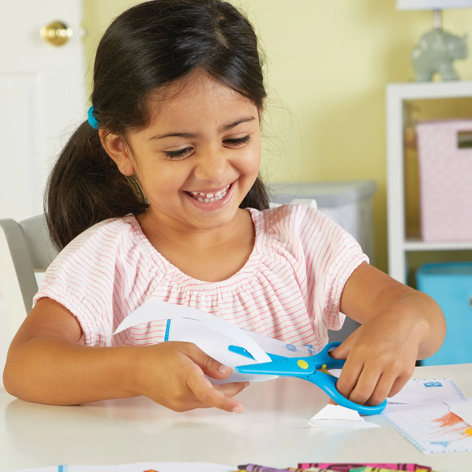 Learning Resources Trace Ace Scissors Skills Set - Image 7