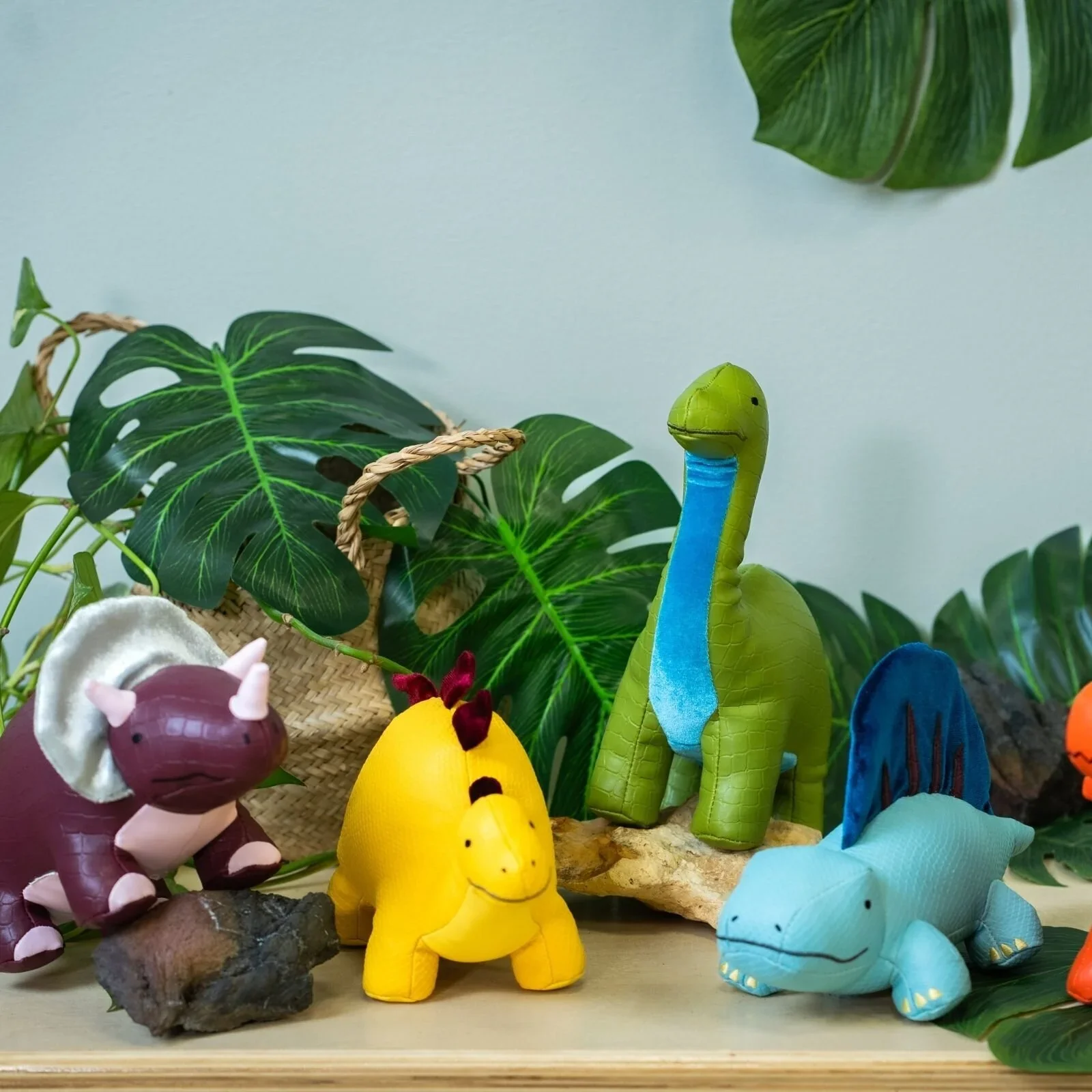Little Big Friends Dino Friends - Hector the Brachiosaurus - Image 4