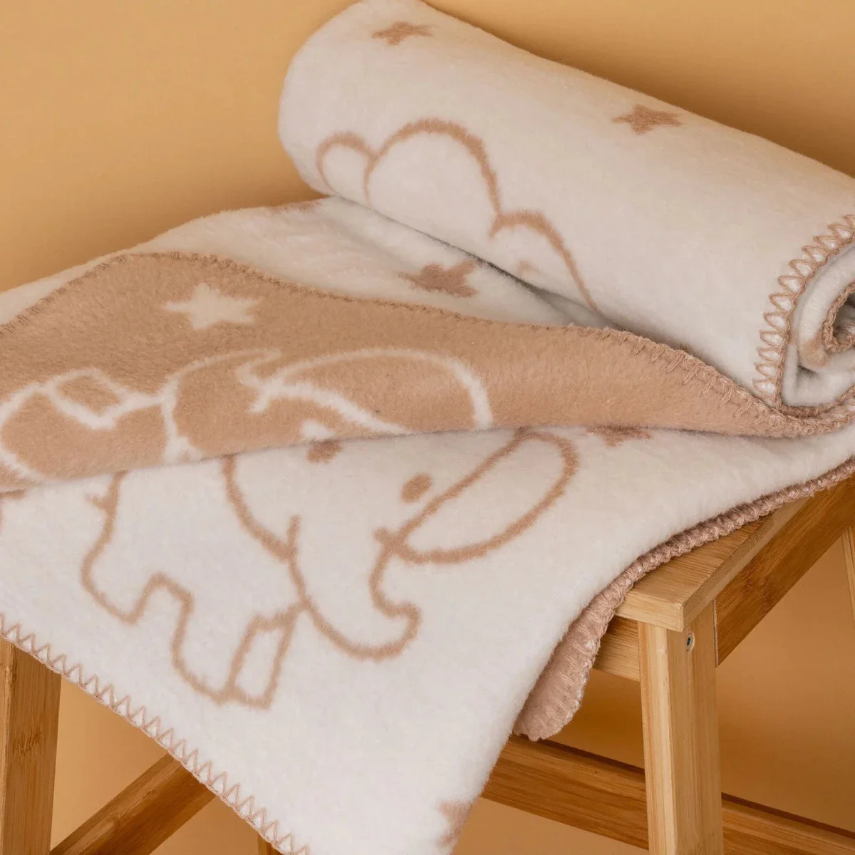 Little Dreams Unisex Blanket Animal Print - Light Brown - Image 4